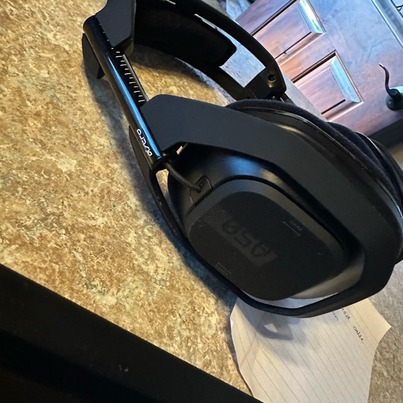 Astro A50 Headset With Doc For Xbox & PC - Picture 5 of 6